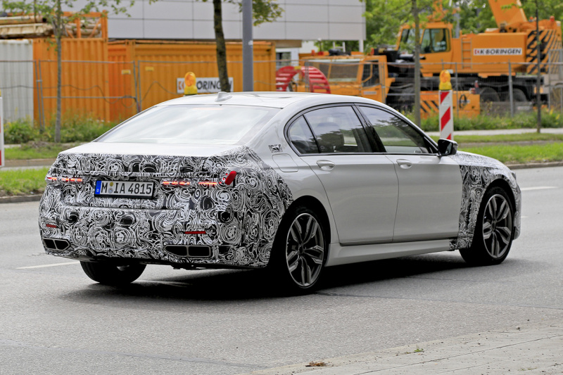 「新型BMW・7シリーズは中も外も大きく変わる！」の6枚目の画像