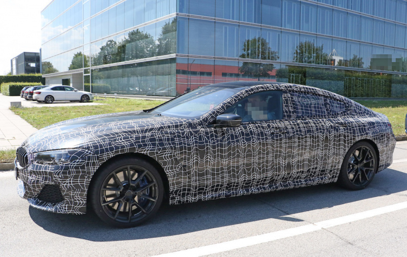 「BMW・8シリーズに4ドア版「グランクーペ」が追加。トップモデルは600馬力の「M8グランクーペ」か？」の5枚目の画像