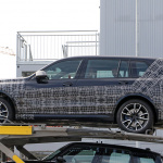 11月にデビュー？ BMW初の標準7人乗りSUV「X7」を輸送中をキャッチ - BMW X7 4