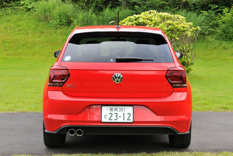 「【VW ポロ GTI試乗】もはやポロではない!? コンパクトカーのレベルを超えた高級感と走りの性能」の4枚目の画像