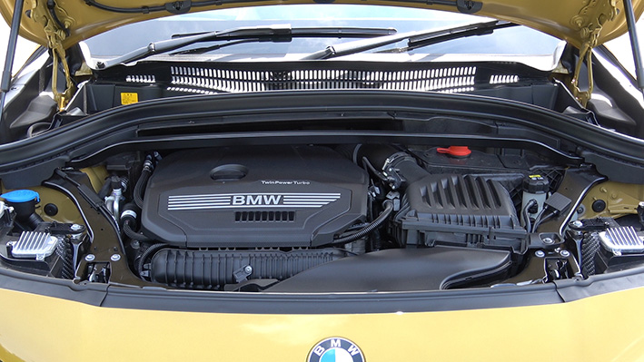 「【BMW X2試乗】ミニとは異なる重厚なハンドリングと全高が低くても十分な室内スペース」の7枚目の画像
