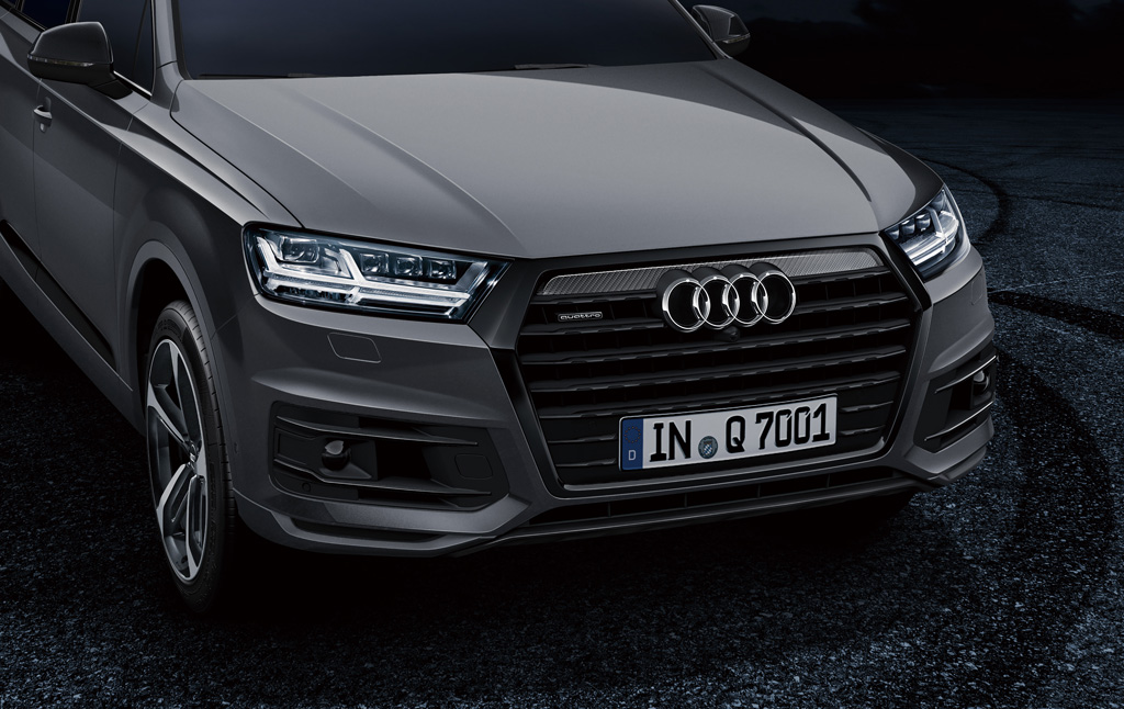 Www Audi Press Jp Press Releases 18 08 061 Photo03 Audi Q7 Samurai Edition S 画像 新車 アウディ Q7に限定車 サムライ エディション が設定 専用色と充実した運転支援システムが魅力 Clicccar Com