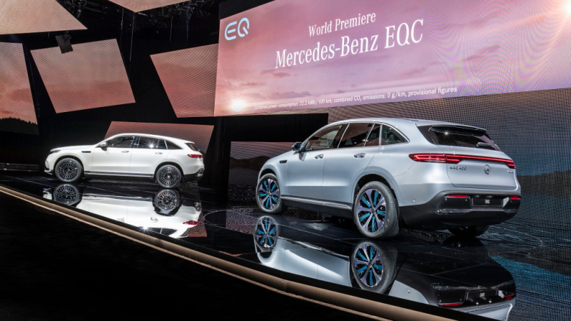 「メルセデスベンツ初の市販EV「EQC」前後席に座った印象はCクラスワゴン!?　日本発売は2020年か」の40枚目の画像