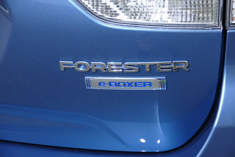 「【新型フォレスター e-BOXER試乗】期待度の高さに「e-BOXER」。「S」モードでは力強い走りをみせる」の4枚目の画像