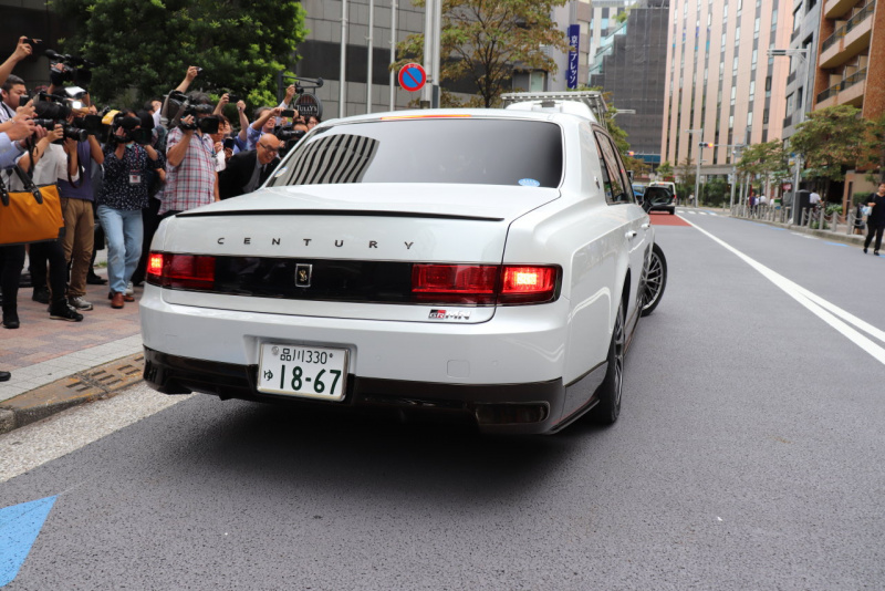 「豊田章男社長の愛車は「トヨタ・センチュリーGRMN」！ 特注のチューニングモデルで東京モーターフェス2018に登場か？」の28枚目の画像