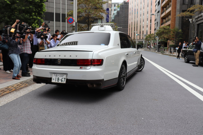 「豊田章男社長の愛車は「トヨタ・センチュリーGRMN」！ 特注のチューニングモデルで東京モーターフェス2018に登場か？」の30枚目の画像