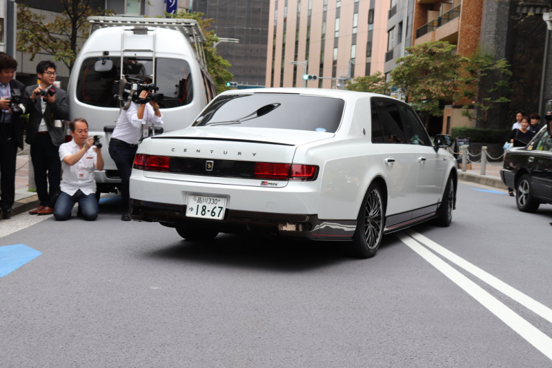 「豊田章男社長の愛車は「トヨタ・センチュリーGRMN」！ 特注のチューニングモデルで東京モーターフェス2018に登場か？」の33枚目の画像
