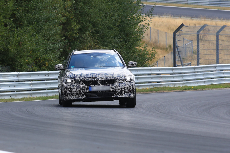 「BMW史上最強の直4搭載！3シリーズツーリング新型、ニュルで高速テストをスタート」の2枚目の画像