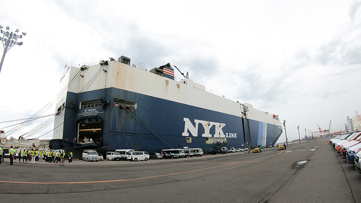 「一気に4900台を運ぶ船への積み込みは神業級！ 新型フォレスターを北米へ輸出する運搬船をチェックしてきました」の10枚目の画像