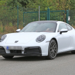 新型ポルシェ・911、今度はホワイトカラー出現。アクティブシャッターと新開発ブレーキを発見 - Porsche 911 (2)