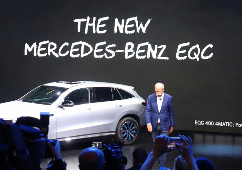 「【パリモーターショー2018】メルセデス・ベンツ初の市販EV「EQC」登場！」の8枚目の画像