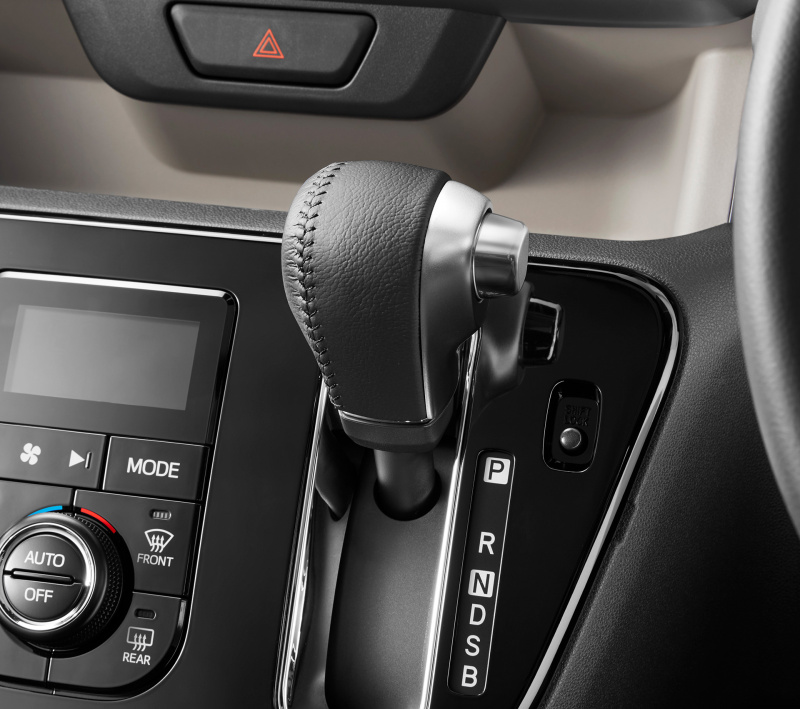 「【新車】トヨタ・パッソがマイナーチェンジ。内外装の質感向上と安全装備を強化」の4枚目の画像