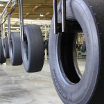 「タイヤの「再生」は熟練工による手作業が支える。ミシュランタイヤのリトレッドタイヤの生産工程を見学」の12枚目の画像ギャラリーへのリンク
