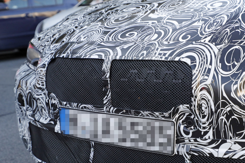 「新型 BMW・4シリーズ カブリオレのテスト車両をキャッチ。「Z4」グリル装着＆電動化も」の9枚目の画像