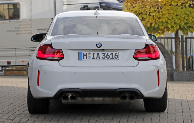 「BMW伝説の「CSL」が復活か？ M2に最強モデル発売へ」の15枚目の画像