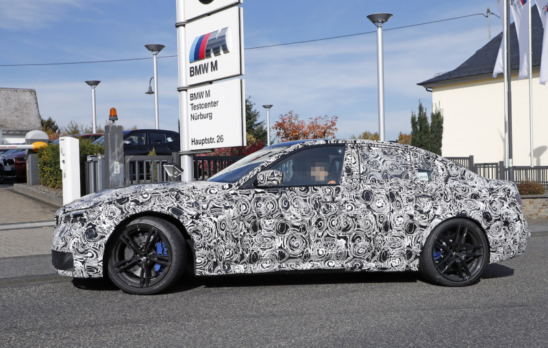 「新型BMW・M3市販型プロトタイプをついにスクープ！最高出力は500馬力へ」の4枚目の画像