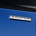 【新車】ブルーの外観と専用アルカンタラ×ファブリックコンビシートが際立つ「ルノー キャプチャー S-EDITION」 - Renault_3