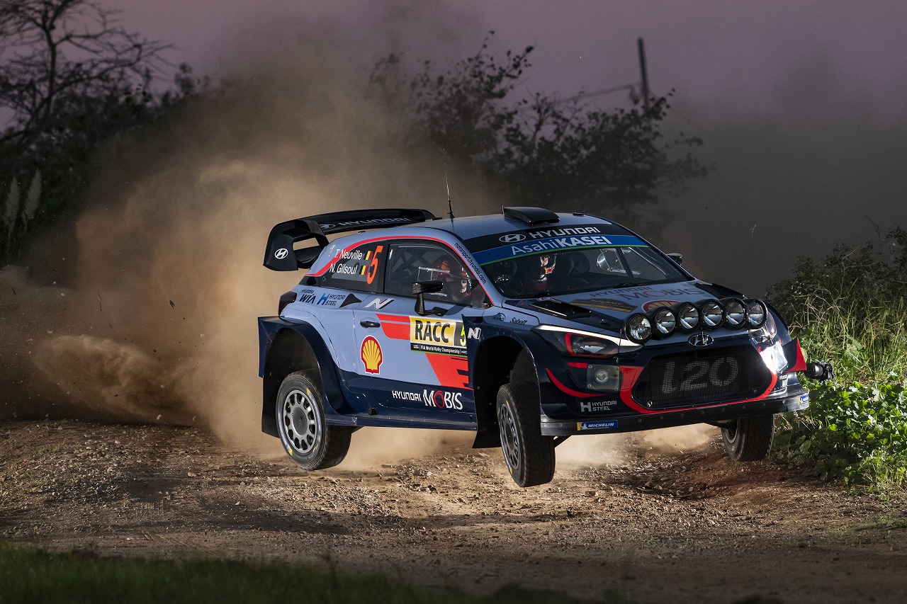 「トヨタ・ヤリス＆オット・タナク、逆転チャンピオンを目指して首位激走！【WRC ラリースペイン・デイ1,2】」の2枚目の画像