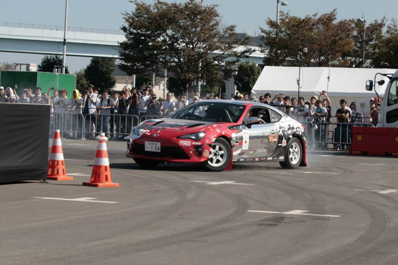「【東京モーターフェス2018】WRC最強マシン・ヤリスが衝撃のデモラン。ドライバーはもちろん、あの人！」の8枚目の画像