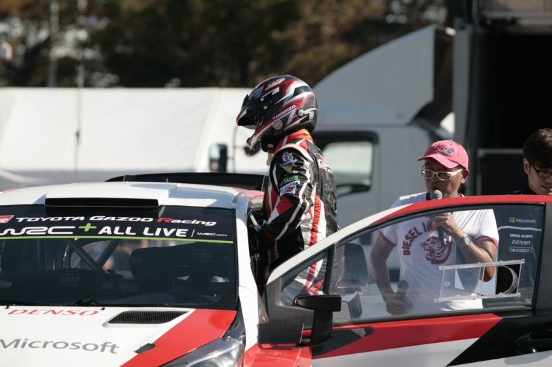 「【東京モーターフェス2018】WRC最強マシン・ヤリスが衝撃のデモラン。ドライバーはもちろん、あの人！」の16枚目の画像