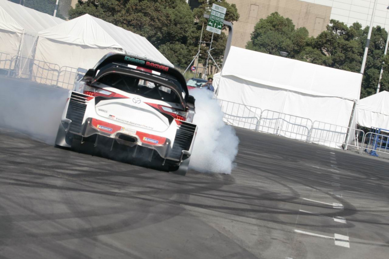 「【東京モーターフェス2018】WRC最強マシン・ヤリスが衝撃のデモラン。ドライバーはもちろん、あの人！」の23枚目の画像