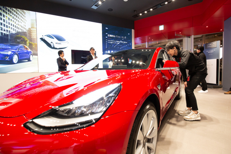 「【新車】テスラ・モデル3が日本で公開。気になる価格、ボディサイズは？」の82枚目の画像