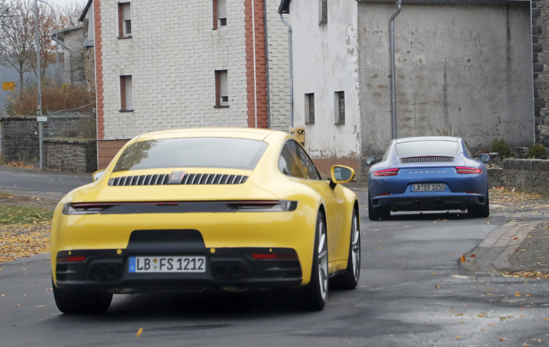 「どこが変わった!? ポルシェ・911新型と現行モデルが2ショット」の4枚目の画像