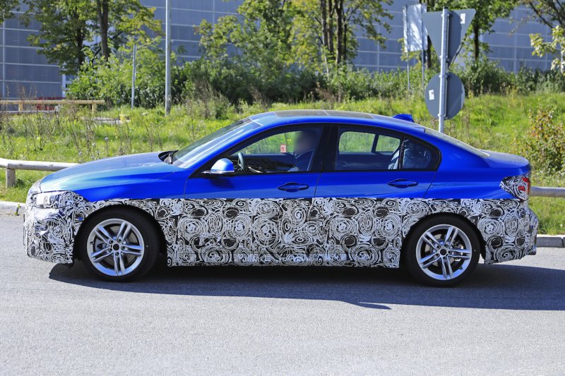 「日本市場への投入はあるか？ BMW最小セダン、改良型はグローバルモデルに」の5枚目の画像