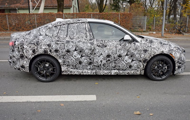 「BMW 2シリーズの派生モデル第5弾。5ドア「グランクーペ」生産型を初キャッチ」の7枚目の画像