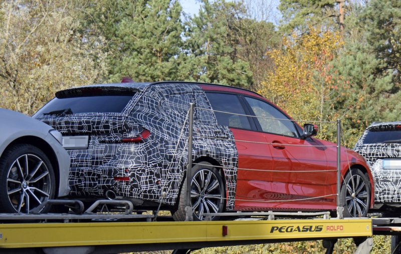 「BMW伝統の「アレ」が消えた!?  新型3シリーズツーリング、謎のカモフラージュ姿をキャッチ」の14枚目の画像