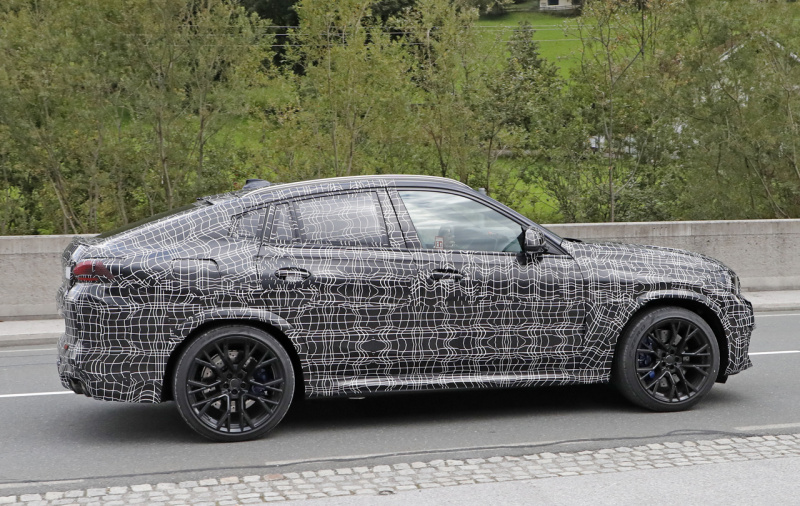 「AMGを圧倒する破壊力。新型BMW X6M、クラス最強の620馬力へ」の18枚目の画像