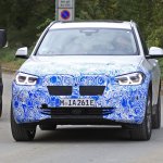 BMWの新EVシリーズ第1弾「iX3」を鮮明に全アングルから激写！ 「iX1」から「iX9」まで設定の可能性も - Spy-Photo