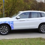 BMWの新EVシリーズ第1弾「iX3」を鮮明に全アングルから激写！ 「iX1」から「iX9」まで設定の可能性も - Spy-Photo