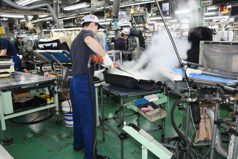 「世界の約5％のシートを製造。日本を代表するシートメーカー・タチエスの工場で職人技を見る」の5枚目の画像