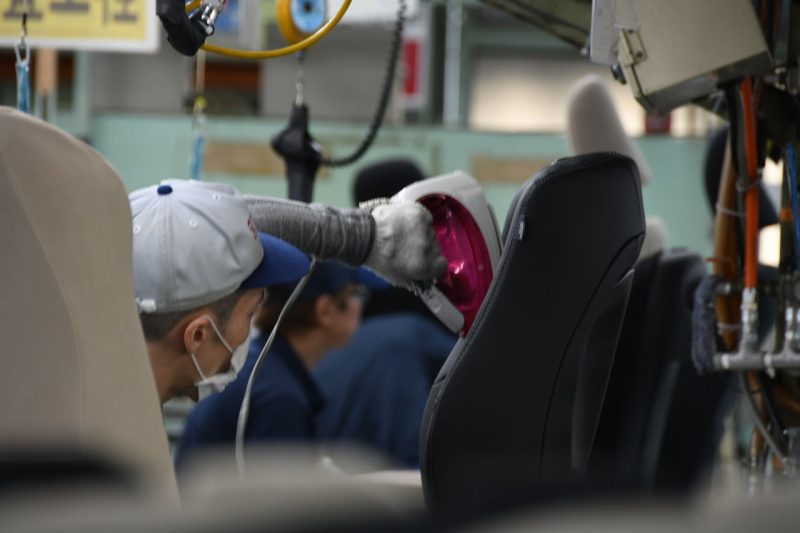 「世界の約5％のシートを製造。日本を代表するシートメーカー・タチエスの工場で職人技を見る」の7枚目の画像