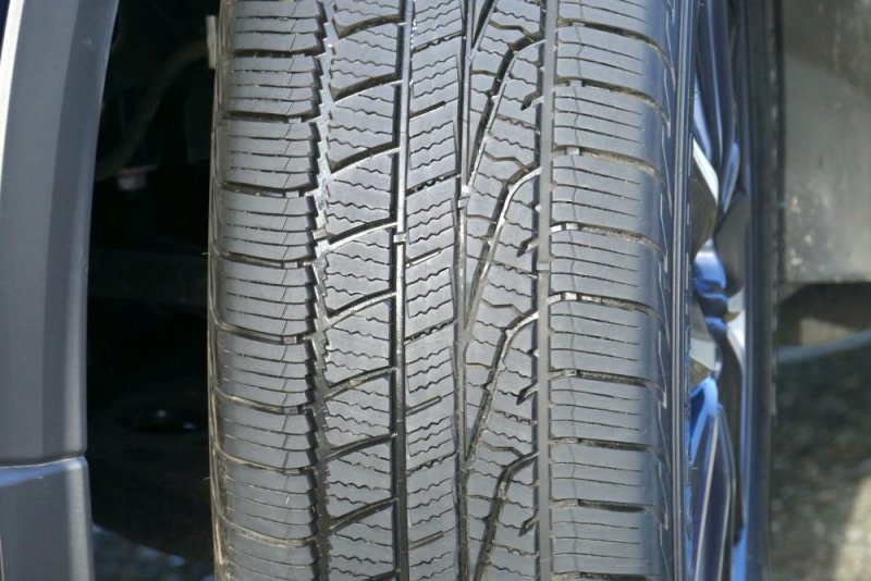 「SUV用のオールシーズンタイヤをお探しのあなたにちょうどいい、グッドイヤー「アシュアランス・ウェザーレディ」」の5枚目の画像