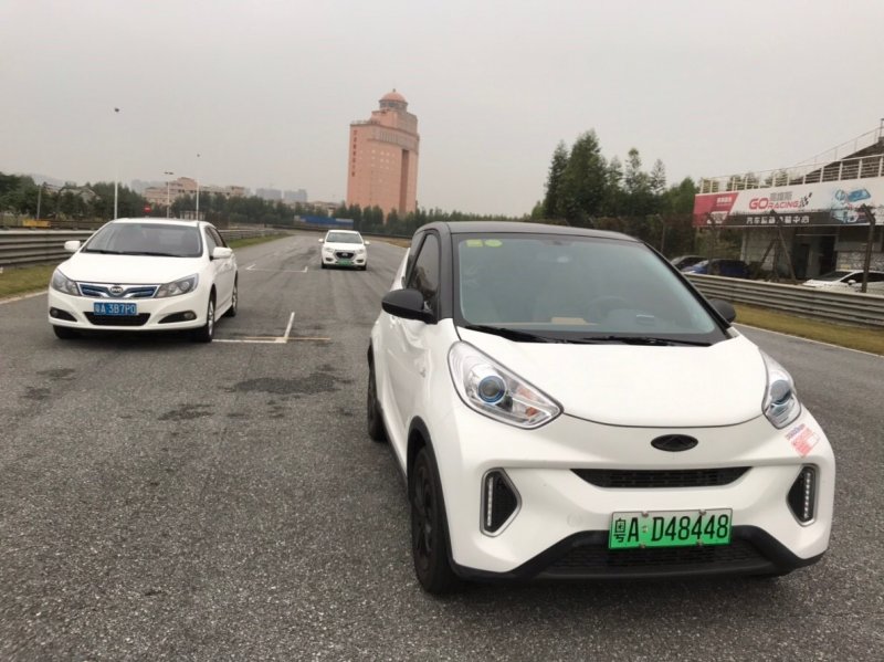 「【中華電気自動車試乗】メーカー数はなんと500社以上！ 中国で売れまくってる人気EVに一気乗り～！」の7枚目の画像