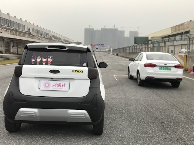 「【中華電気自動車試乗】メーカー数はなんと500社以上！ 中国で売れまくってる人気EVに一気乗り～！」の2枚目の画像
