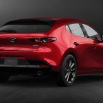 【ロサンゼルスオートショー2018】新型Mazda3がワールドプレミア。深化した「魂動デザイン」と「SKYACTIV-VEHICLE ARCHITECTURE」の走りが注目 - P1J16156s