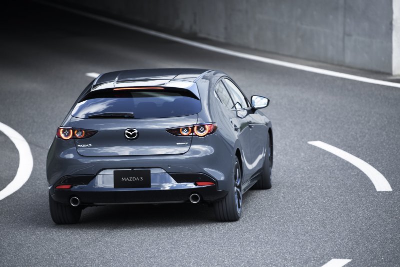 「【ロサンゼルスオートショー2018】新型Mazda3がワールドプレミア。深化した「魂動デザイン」と「SKYACTIV-VEHICLE ARCHITECTURE」の走りが注目」の11枚目の画像