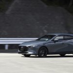 「【ロサンゼルスオートショー2018】新型Mazda3がワールドプレミア。深化した「魂動デザイン」と「SKYACTIV-VEHICLE ARCHITECTURE」の走りが注目」の12枚目の画像ギャラリーへのリンク