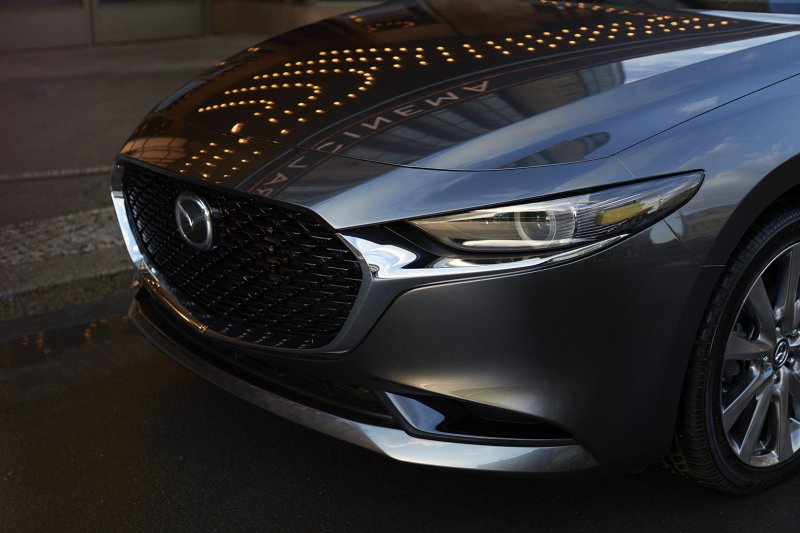 「【ロサンゼルスオートショー2018】新型Mazda3がワールドプレミア。深化した「魂動デザイン」と「SKYACTIV-VEHICLE ARCHITECTURE」の走りが注目」の17枚目の画像