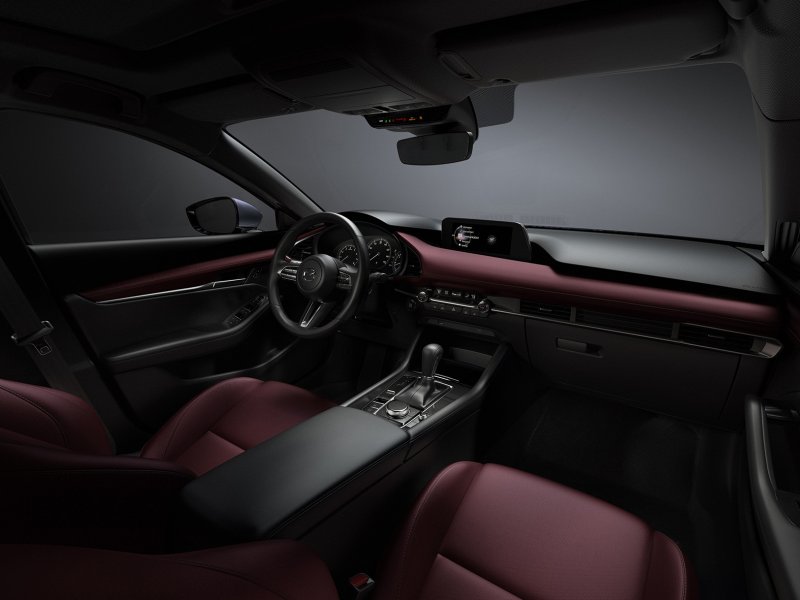 「【ロサンゼルスオートショー2018】新型Mazda3がワールドプレミア。深化した「魂動デザイン」と「SKYACTIV-VEHICLE ARCHITECTURE」の走りが注目」の31枚目の画像