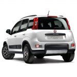 【新車】人気限定車の4WD＋6MT仕様が再登場。「Fiat Panda 4×4 Italiana」はイタリアンな3色を設定 - Panda4X4_rear_W