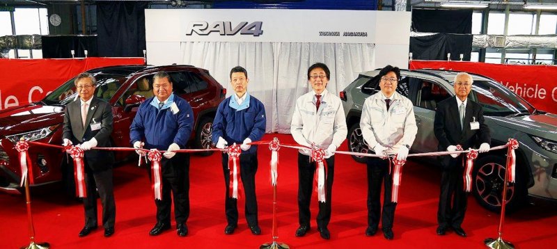 「豊田自動織機が5代目「RAV4」の生産をスタート。記念式典に350人が出席」の3枚目の画像