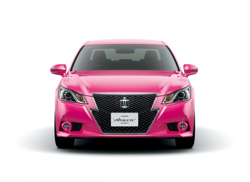 「【幻の限定車、中古車で今いくら？】ピンク色は安いという常識を覆したトヨタ・クラウン“Re BORN PINK”の市場価格をチェック」の2枚目の画像