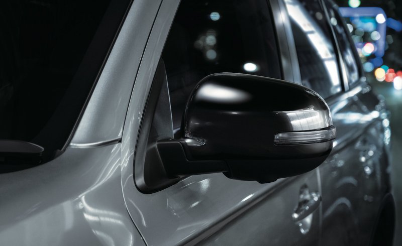 「【新車】三菱・アウトランダーにブラックのアクセントカラーとシートヒーター、パワーシートが用意された「BLACK Edition」が登場」の13枚目の画像