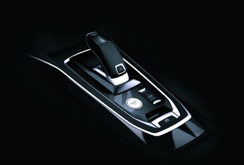 「【新車】プジョー・308のガソリン車もパワートレーンを改良。全車8ATを採用」の3枚目の画像