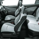 「【新車】トヨタ・プリウスがマイナーチェンジ。内・外装を一新し、安全装備もアップデート」の9枚目の画像ギャラリーへのリンク