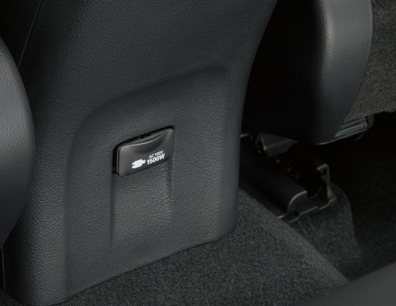 「【新車】トヨタ・プリウスがマイナーチェンジ。内・外装を一新し、安全装備もアップデート」の3枚目の画像